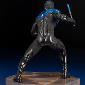 DC UNIVERSE Nightwing Titans Series ArtFX Statue 3