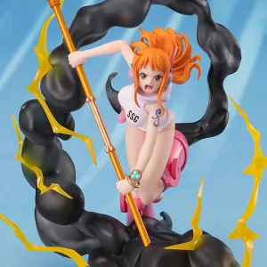 Nami Lightning Blast Figure